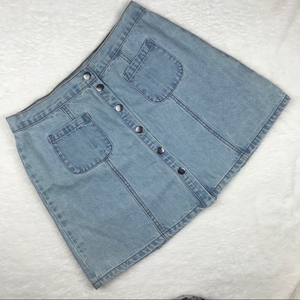 🌼NWT Urban Outfitters Denim Button Up Mini Skirt